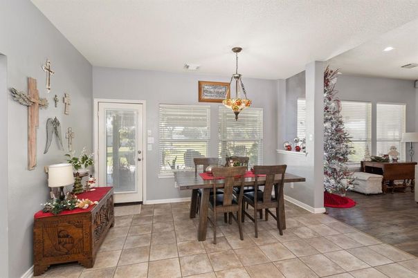 Dining room, Interior, Pendant Lights, Recessed Lighting