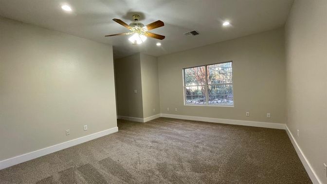 Empty room, Interior, Recessed Lighting