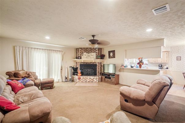 Fireplace, Interior, Living room, Recessed Lighting