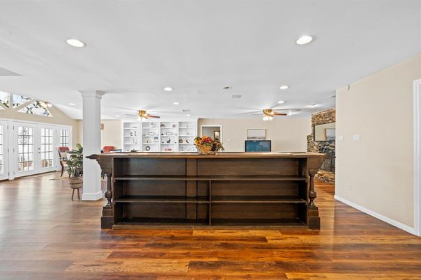 Interior, Recessed Lighting, Wood Texture Flooring