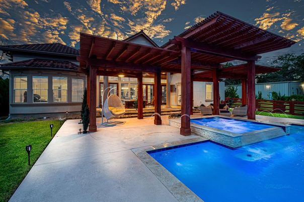 Exterior, Pool