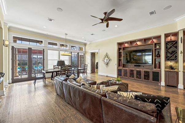 Dining room, Interior, Living room, Pendant Lights, Recessed Lighting, Wood Texture Flooring