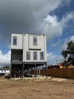 Backyard, Exterior, Facade, Rowhouse