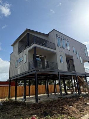 Exterior, Facade, Rowhouse