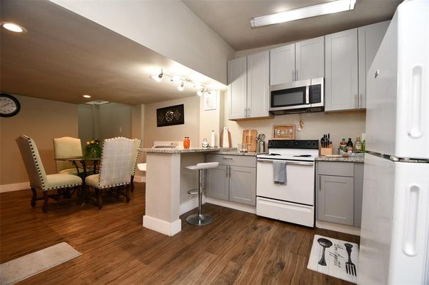 Dining room, Interior, Kitchen, Recessed Lighting, Wood Texture Flooring