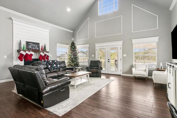Interior, Living room, Recessed Lighting, Wood Texture Flooring