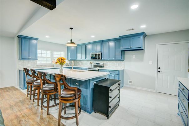 Interior, Kitchen, Pendant Lights, Recessed Lighting, Stainless Steel Appliances