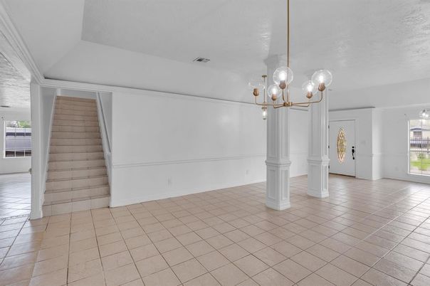 Empty room, Interior, Pendant Lights