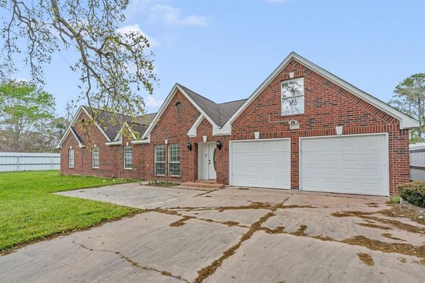 Attached, Exterior, Facade, Brick Facade, Brick Traditional