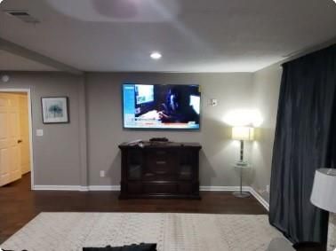 Interior, Recessed Lighting, Wood Texture Flooring