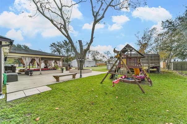 Backyard, Exterior, Playground