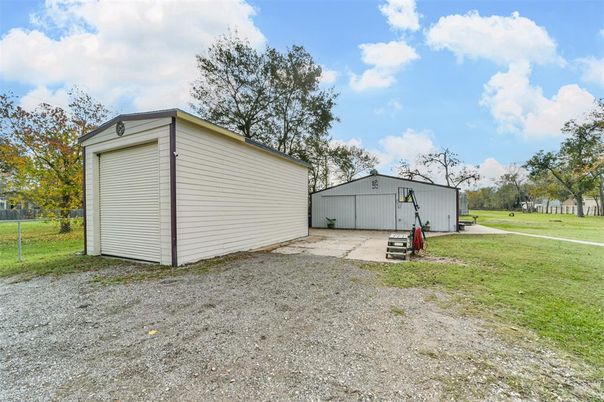 Backyard, Detached Garage, Exterior
