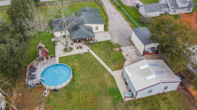 Exterior, Drone