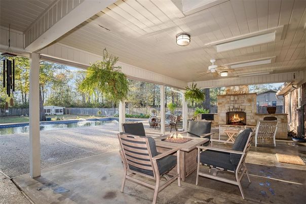 Exterior, Fireplace, Pool