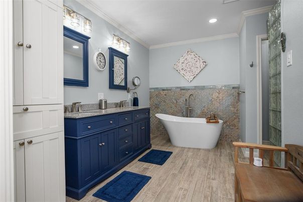 Bathroom, Dual Sink Vanities, Free Standing Baths, Interior, Recessed Lighting, Wood Texture Flooring