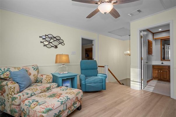 Interior, Living room, Pendant Lights, Recessed Lighting, Wood Texture Flooring
