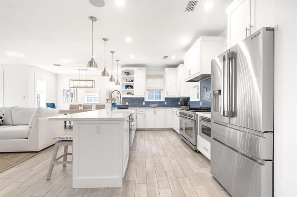 Interior, Kitchen, Living room, Pendant Lights, Recessed Lighting, Stainless Steel Appliances, Wood Texture Flooring