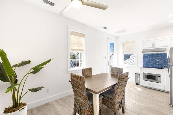 Dining room, Interior, Kitchen, Recessed Lighting, Wood Texture Flooring