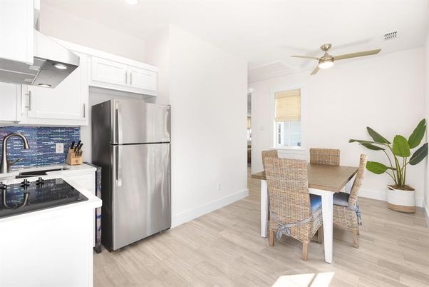 Dining room, Interior, Kitchen, Recessed Lighting, Wood Texture Flooring