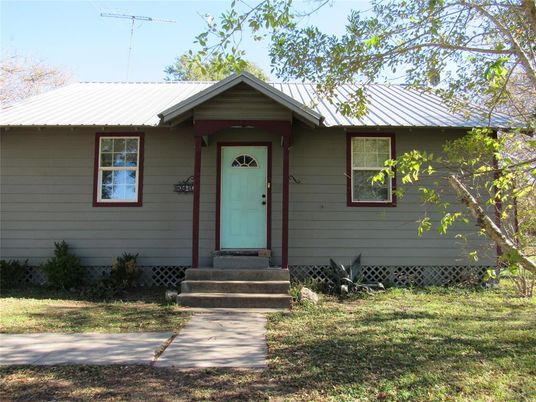 Exterior, Facade, None