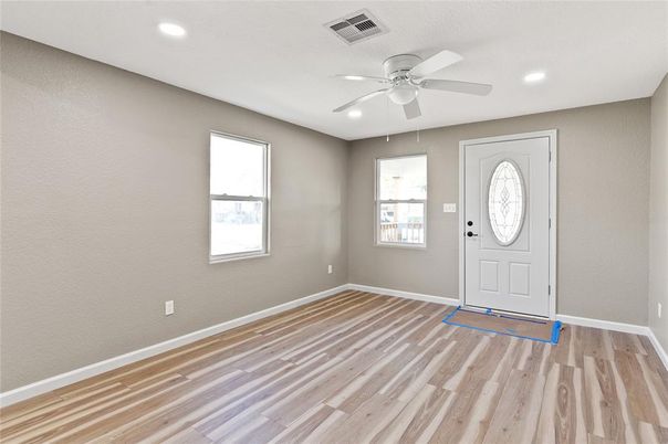 Empty room, Interior, Recessed Lighting, Wood Texture Flooring
