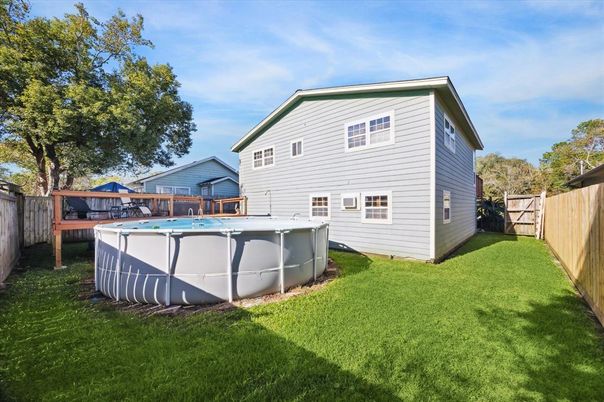 Backyard, Exterior, Pool