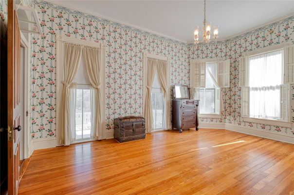 Chandelier, Empty room, Interior, Wood Texture Flooring