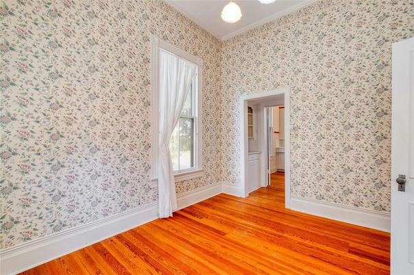 Empty room, Interior, Pendant Lights, Wood Texture Flooring