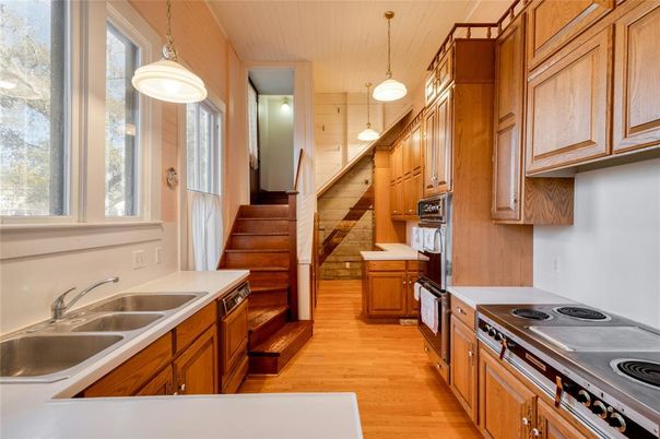 Interior, Kitchen, Pendant Lights, Wood Texture Flooring