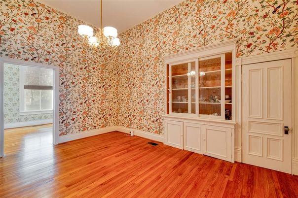 Chandelier, Empty room, Interior, Wood Texture Flooring