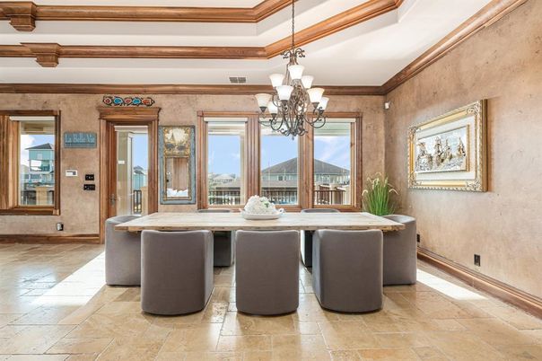 Chandelier, Dining room, Interior