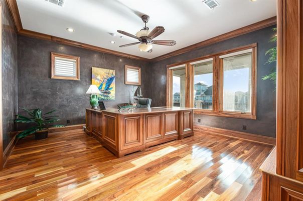 Home Office, Interior, Recessed Lighting, Wood Texture Flooring