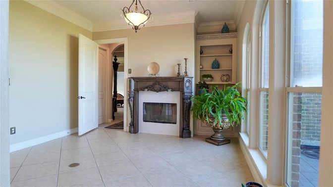 Fireplace, Interior, Pendant Lights
