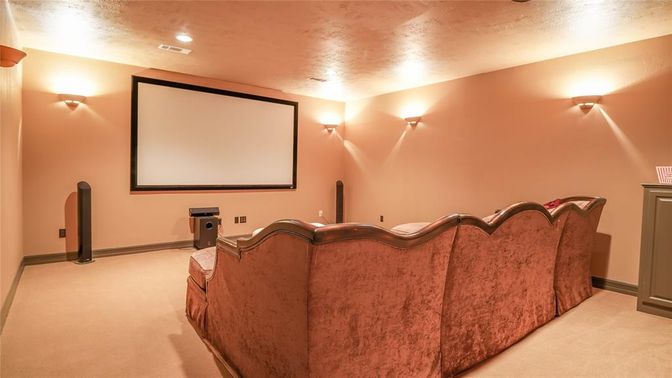 Interior, Projection Screen, Recessed Lighting, Theatre Room