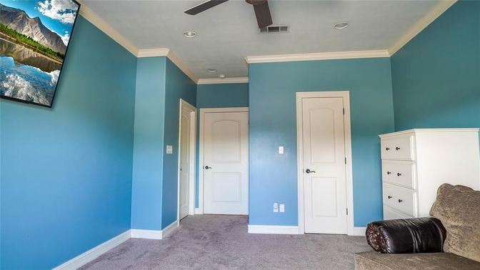 Empty room, Interior, Recessed Lighting