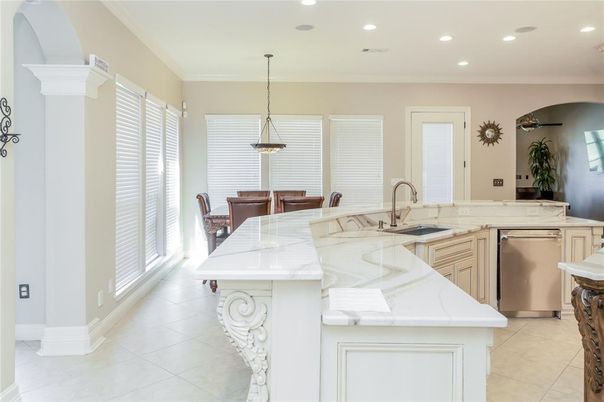 Dining room, Interior, Kitchen, Pendant Lights, Recessed Lighting, Stainless Steel Appliances