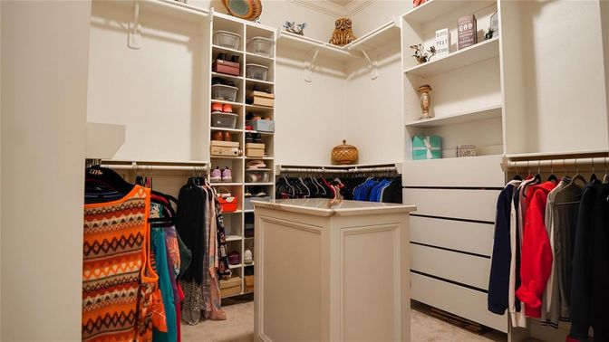 Interior, Walk-in Closets