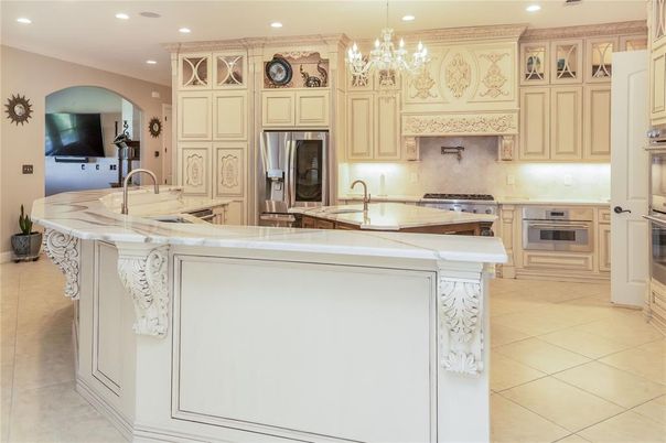 Chandelier, Interior, Kitchen, Recessed Lighting, Stainless Steel Appliances