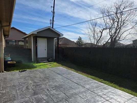 Backyard, Exterior