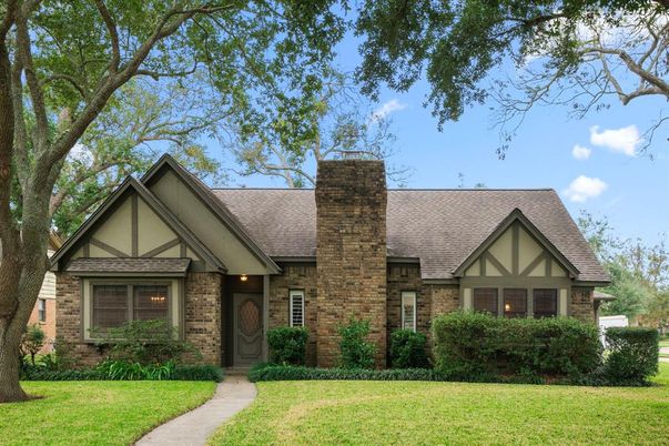 Exterior, Facade, Brick Facade, Tudor Revival