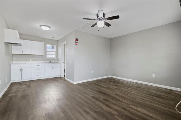 Empty room, Interior, Kitchen, Wood Texture Flooring