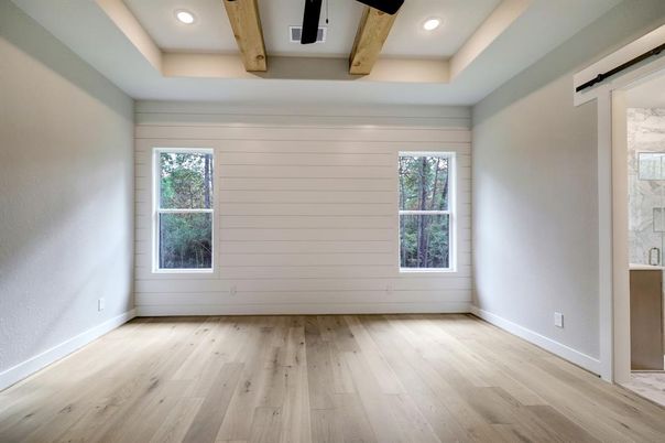 Empty room, Interior, Recessed Lighting, Wooden Beams, Wood Texture Flooring