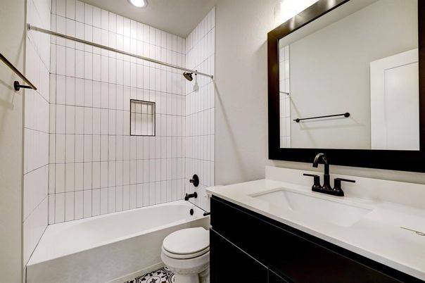 Bathroom, Interior, Recessed Lighting