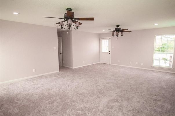 Empty room, Interior, Recessed Lighting