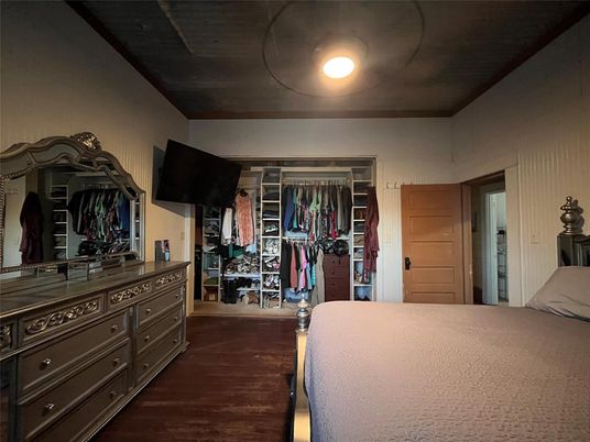 Bedroom, Interior, Walk-in Closets, Wood Texture Flooring