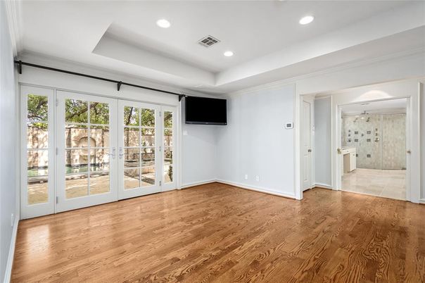 Bathroom, Empty room, Interior, Recessed Lighting, Wood Texture Flooring