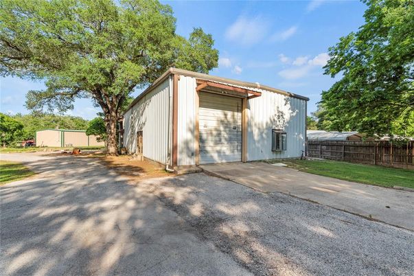 Backyard, Detached Garage, Exterior
