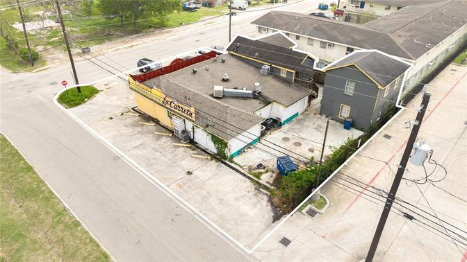 Exterior, Drone