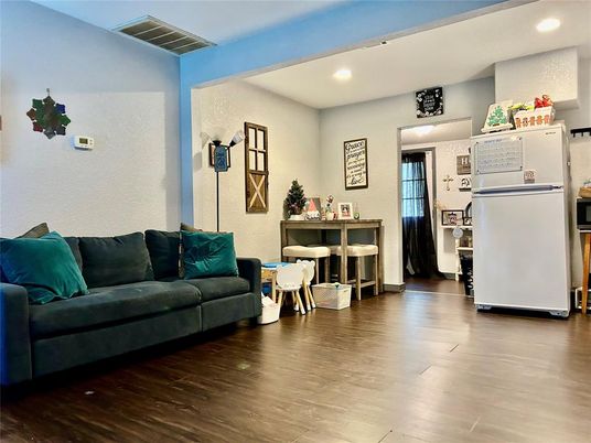 Interior, Kitchen, Living room, Recessed Lighting, Wood Texture Flooring