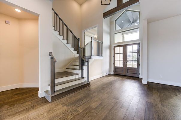 Interior, Recessed Lighting, Wood Texture Flooring